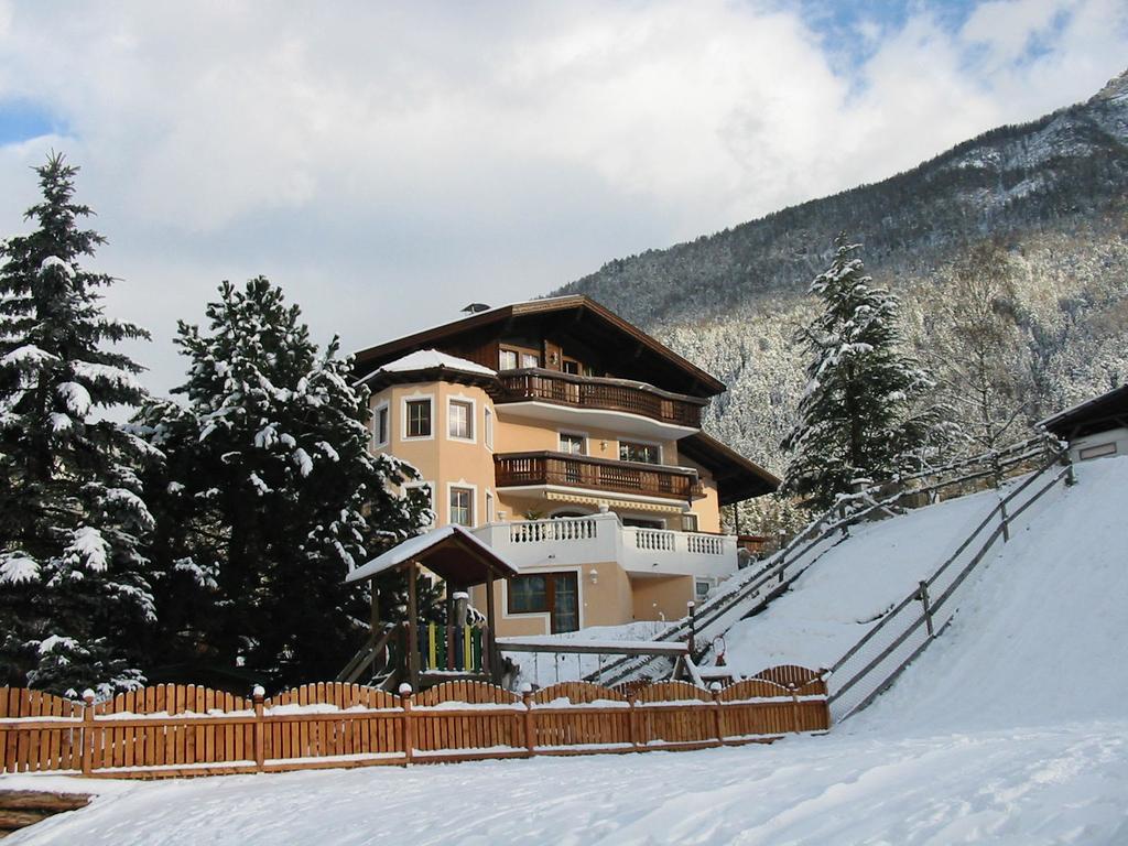 Ferienhaus Bergblick Fulpmes Esterno foto