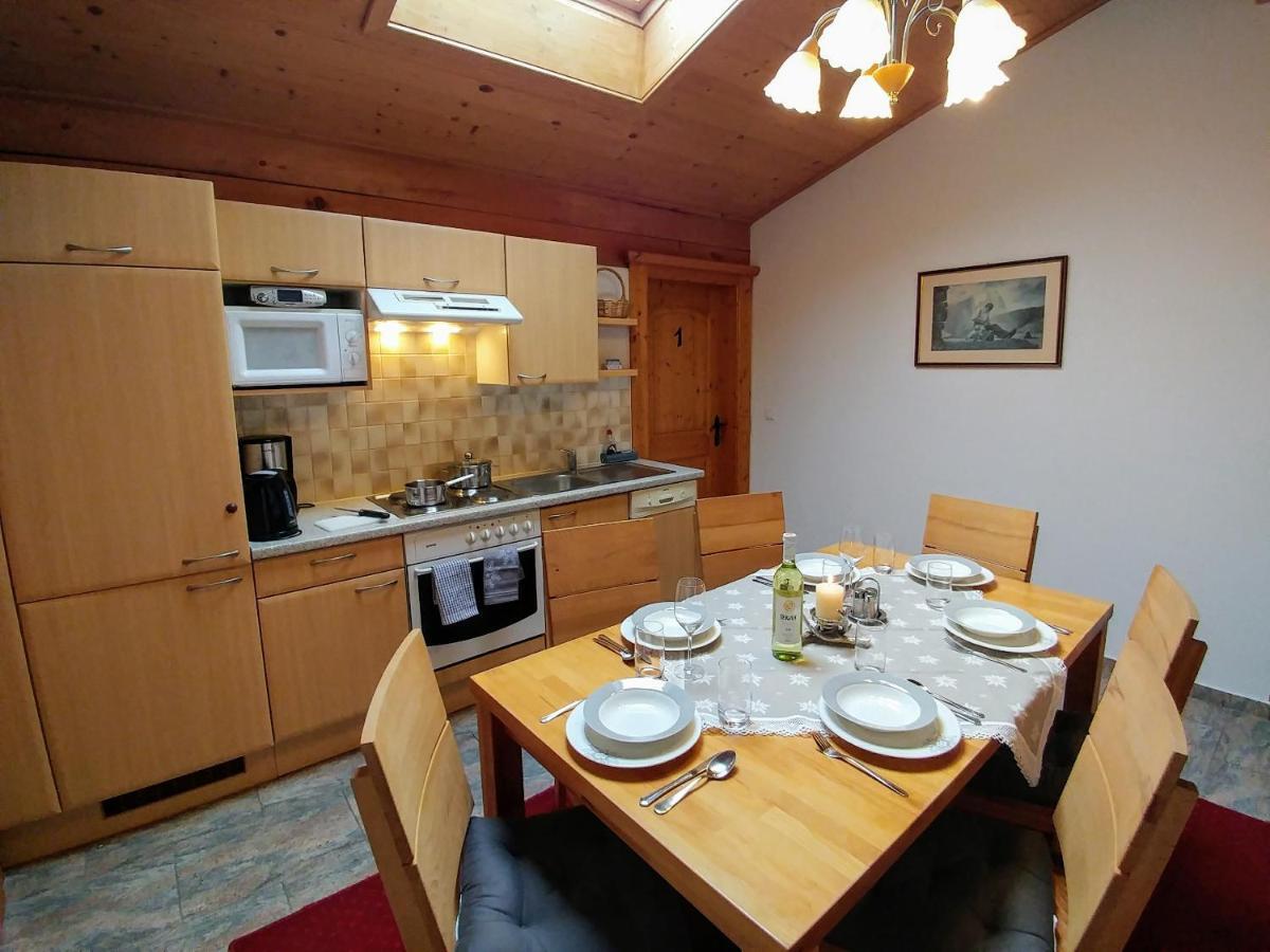 Ferienhaus Bergblick Fulpmes Esterno foto